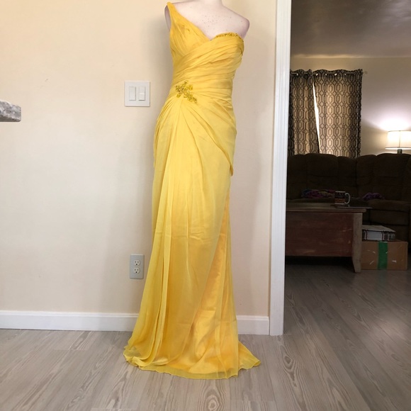 Yellow one shoulder chiffon - Picture 10 of 11